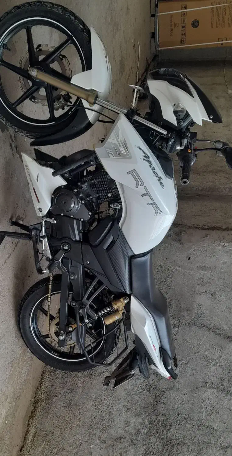 اپاچی ۱۸۰|موتورسیکلت|نیشابور, مازول|دیوار