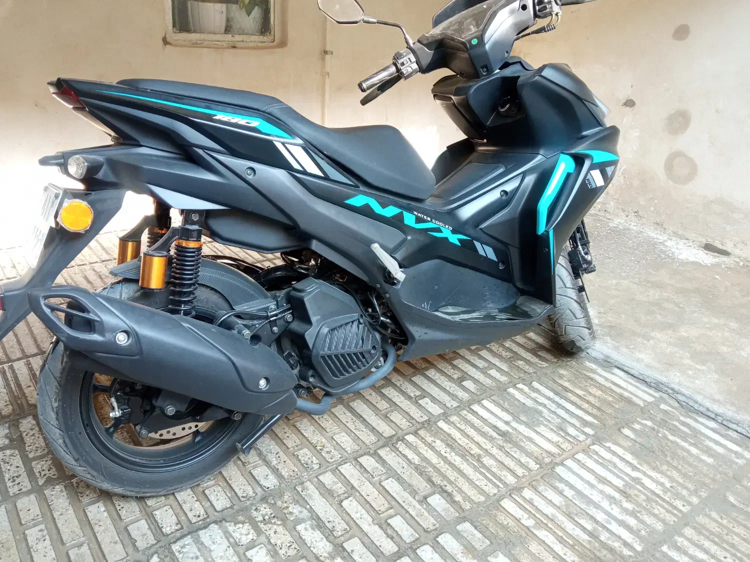 موتور اسکوتر180 کبیر آب خنک در حد صفر|موتورسیکلت|کنگاور, |دیوار