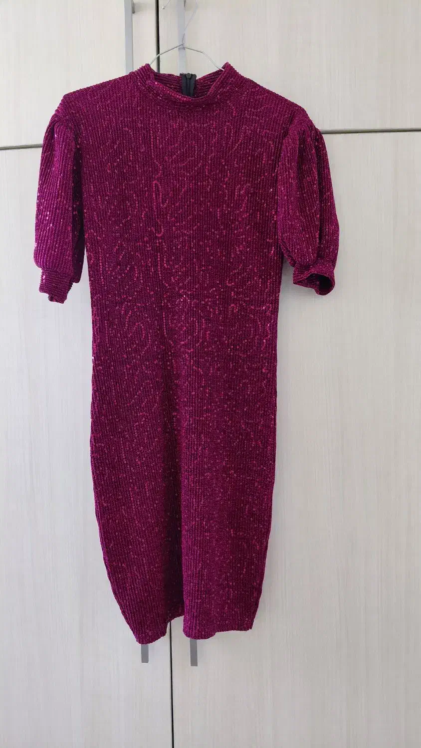 لباس مجلسی|لباس|مشهد, تربیت (صدف)|دیوار