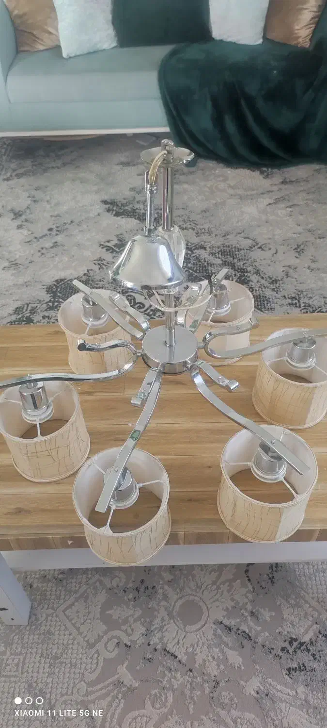 لوستر ۶شعله متحرک استیل براق و شید کرم طلایی|لوستر و چراغ آویز|چهارباغ, |دیوار