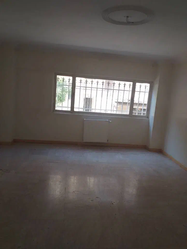 ۹۹ متر دوخواب(( با ۱۰۰ متر حیاط))|فروش آپارتمان|تهران, جمالزاده|دیوار