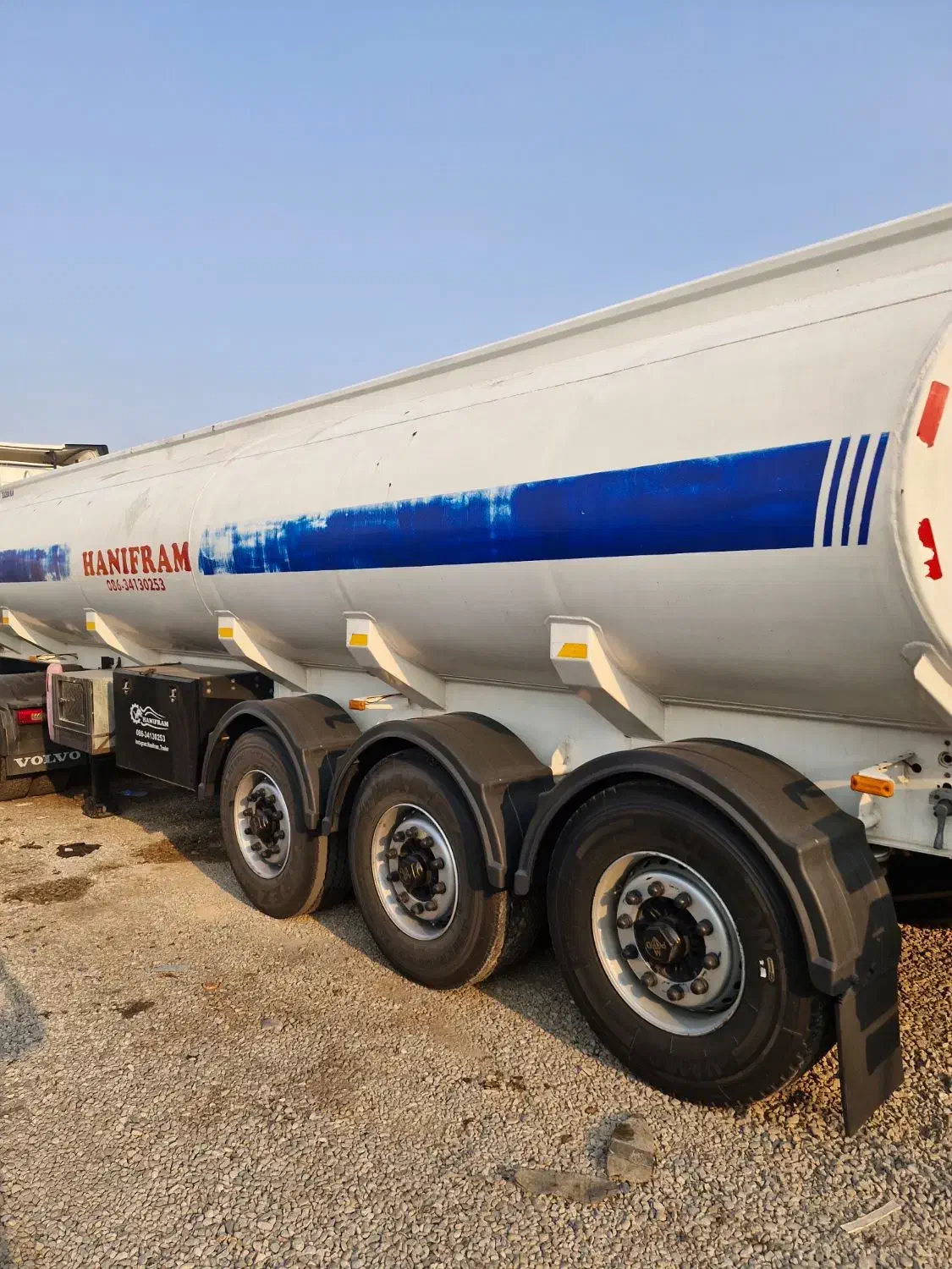 تانکر ۳ محور شرکتی حنیفرام|خودرو سنگین|باوی, |دیوار