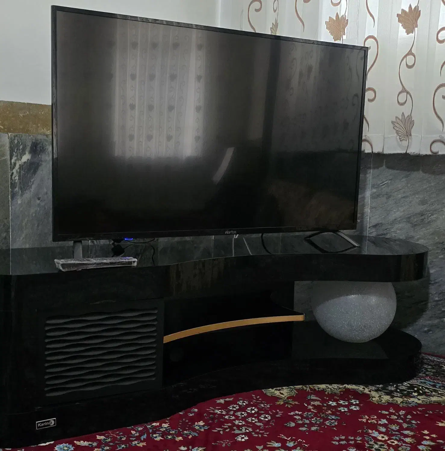 در حد نو بدون خط و خش|تلویزیون و پروژکتور|سیوان, |دیوار