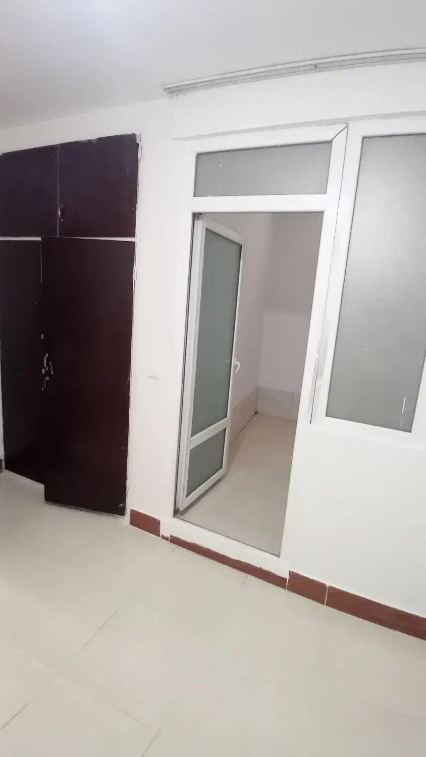 اجاره آپارتمان طبقه اول تک  واحدی