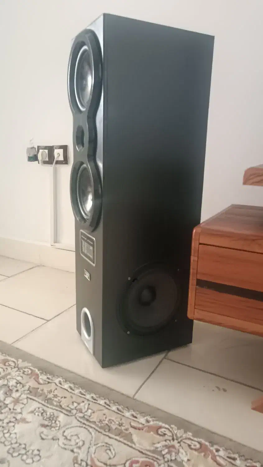 دو عدد اسپیکر|سیستم صوتی خانگی|ملایر, |دیوار