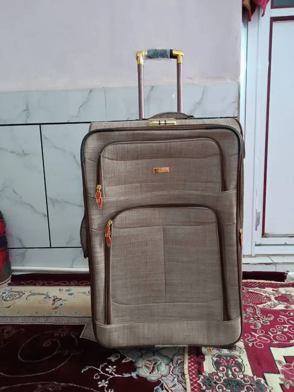 چمدان مسافرتی|کیف، کفش، کمربند|خرم‌آباد, |دیوار