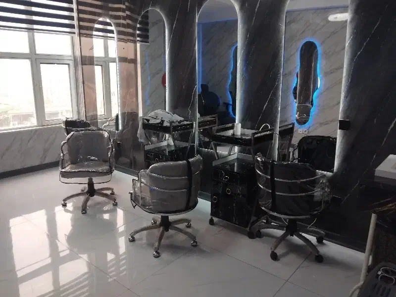 اجاره همه لاین فول مشتری سالن مهجز به وایفا لوکس|خدمات آرایشگری و زیبایی|تهران, صادقیه|دیوار