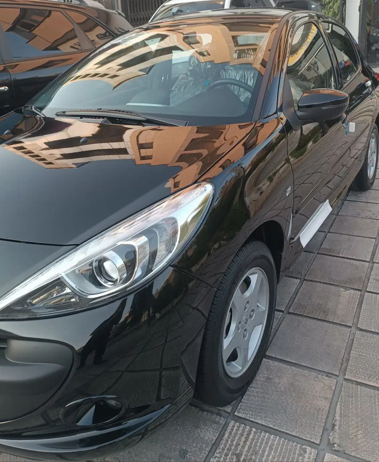 پژو ۲۰۷ پانا دنده ارتقاءفول مدل ۱۴۰۴ درحد صفر|خودرو سواری و وانت|شیراز, باغ تخت|دیوار