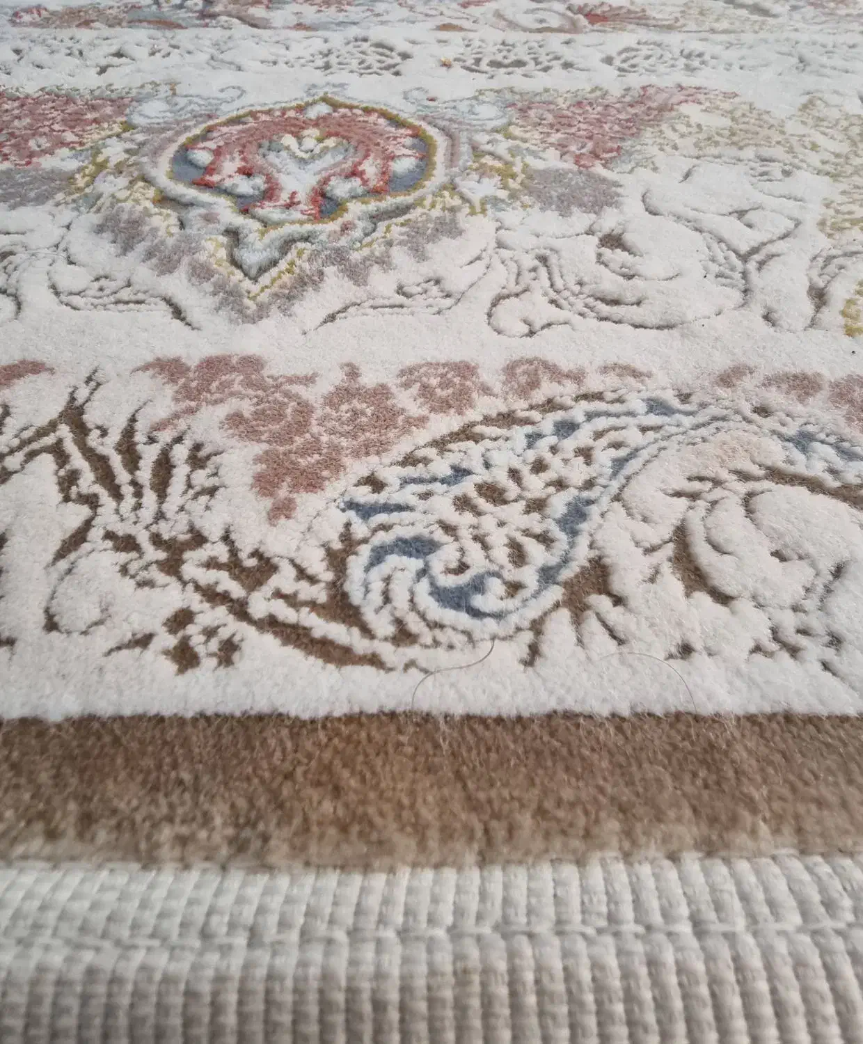 یک فرش۶متری گل برجسته..|فرش|مشهد, رده|دیوار