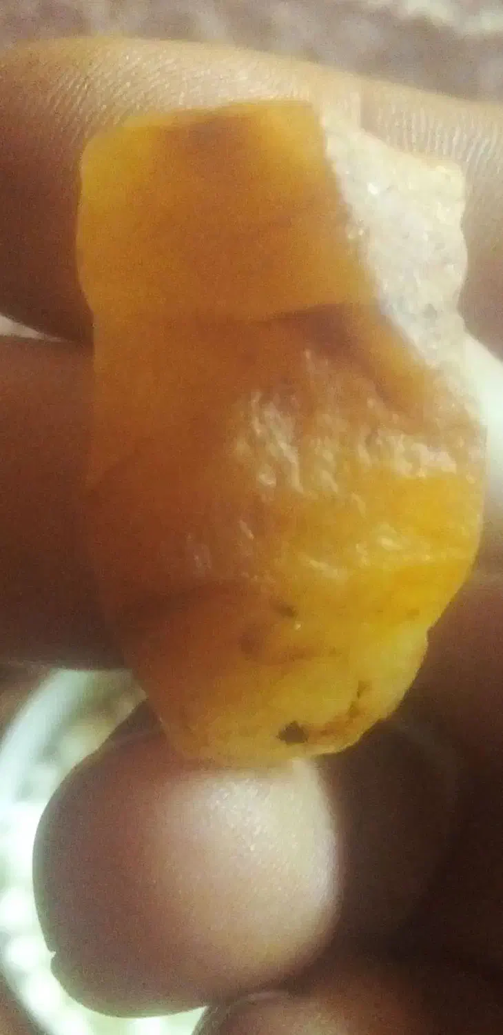 یاقوت زرد طبیعی|جواهرات|سلماس, |دیوار