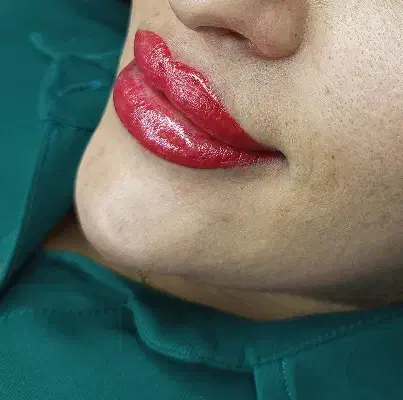 انجام خدمات آرایش دائم در لاین ابرو و لب|خدمات آرایشگری و زیبایی|تاکستان, |دیوار