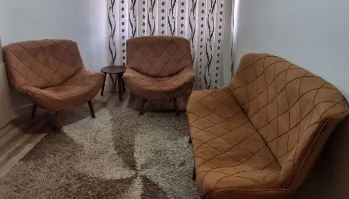 مبلمان 4 نفره مدل قایقی|مبلمان خانگی و میز عسلی|اصفهان, جلفا|دیوار