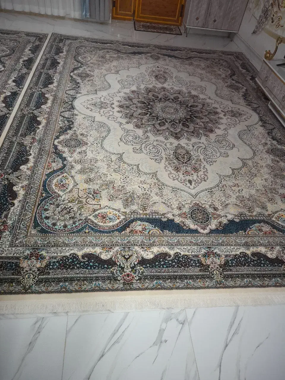 ۲تخته فرش ۱۲متری ۷۰۰شانه ۲۵۵۰تراکم|فرش|کنگاور, |دیوار