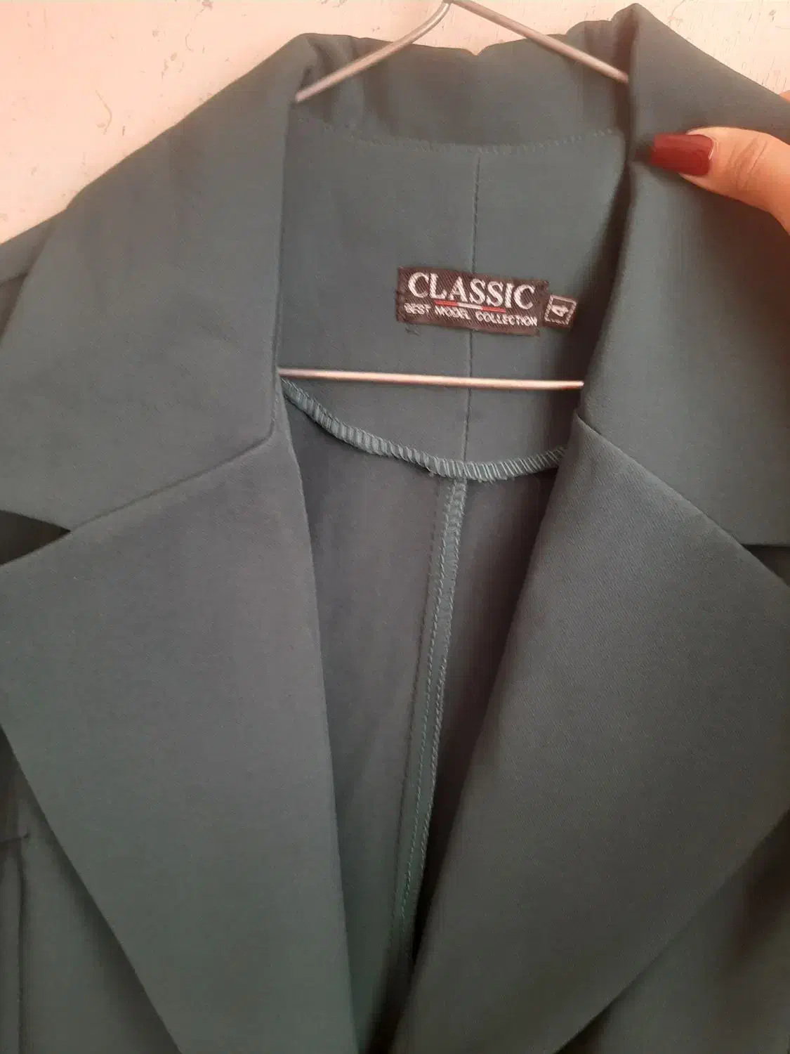 کت و شلوار و مانتو زنانه|لباس|اندیشه, اندیشه فاز ۲|دیوار