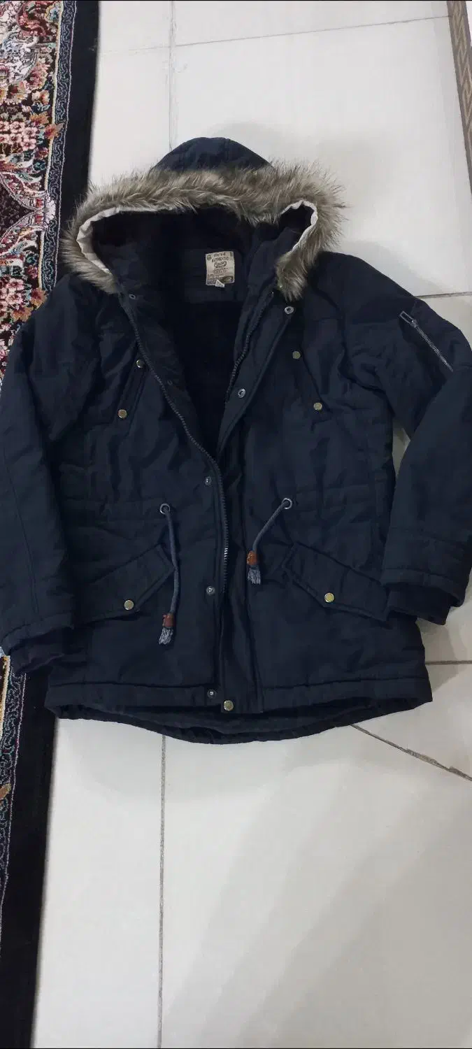 کاپشن و پیراهن|لباس|اسلامشهر, باغ فیض|دیوار