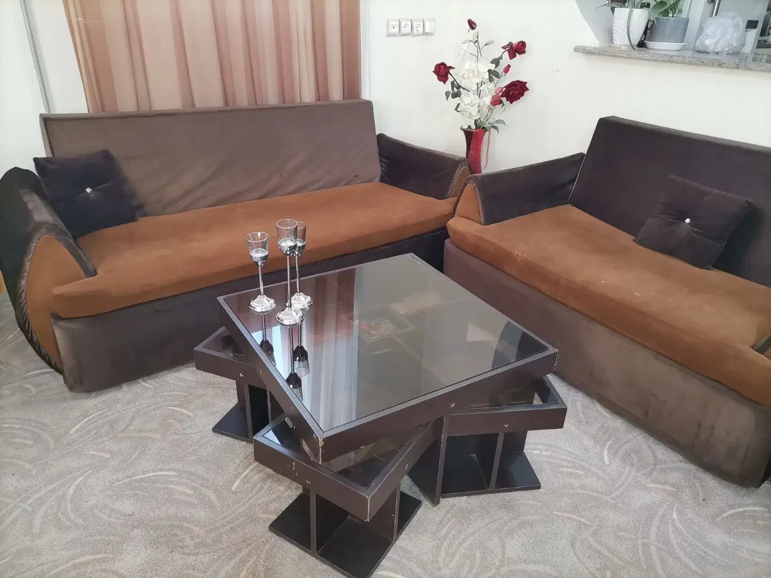 مبلمان 7نفره،همراه با میز جلو مبلی و 4عدد عسلی|مبلمان خانگی و میز عسلی|سبزوار, باهنر|دیوار