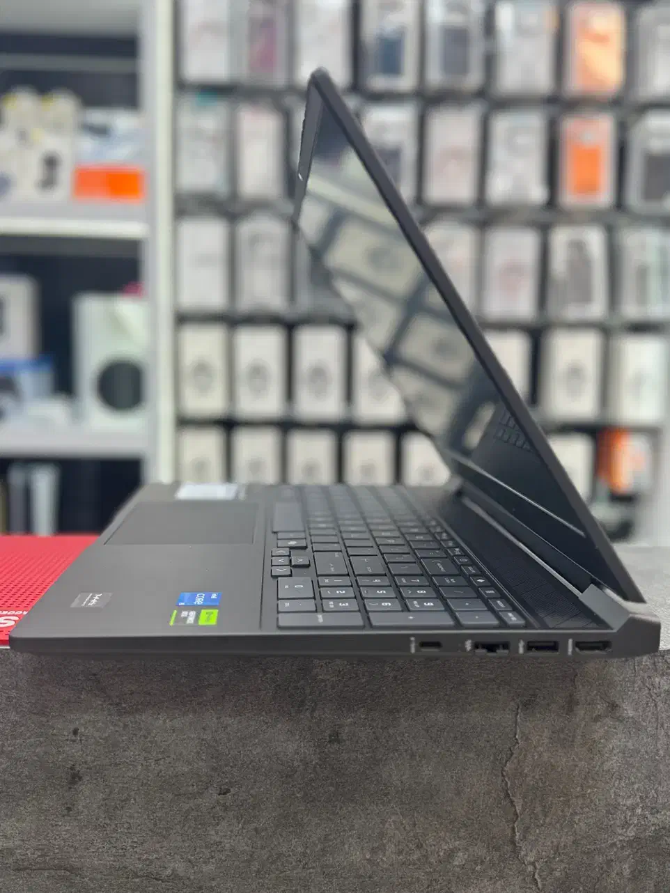 ویکتوس قدرتمند رو ۱۲ماهه ببر|رایانه همراه|اصفهان, مفتح|دیوار