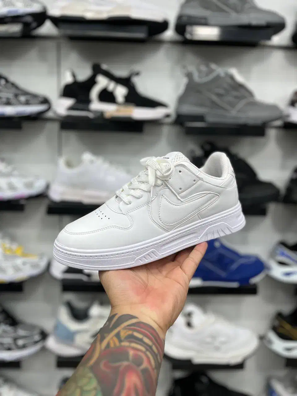 کفش نایک مردانه عمده با تنوع سایز و رنگ|کیف، کفش، کمربند|اسلام‌شهر, شهرک توحید|دیوار