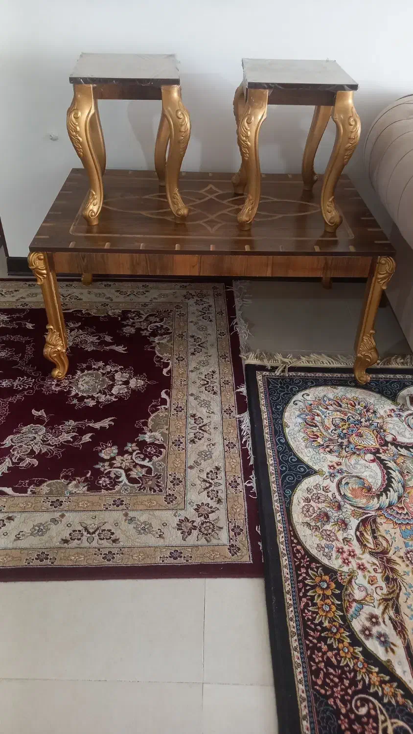 گل میز و دوتا عسلی|مبلمان خانگی و میز عسلی|شیراز, شهرک برف فروشان|دیوار