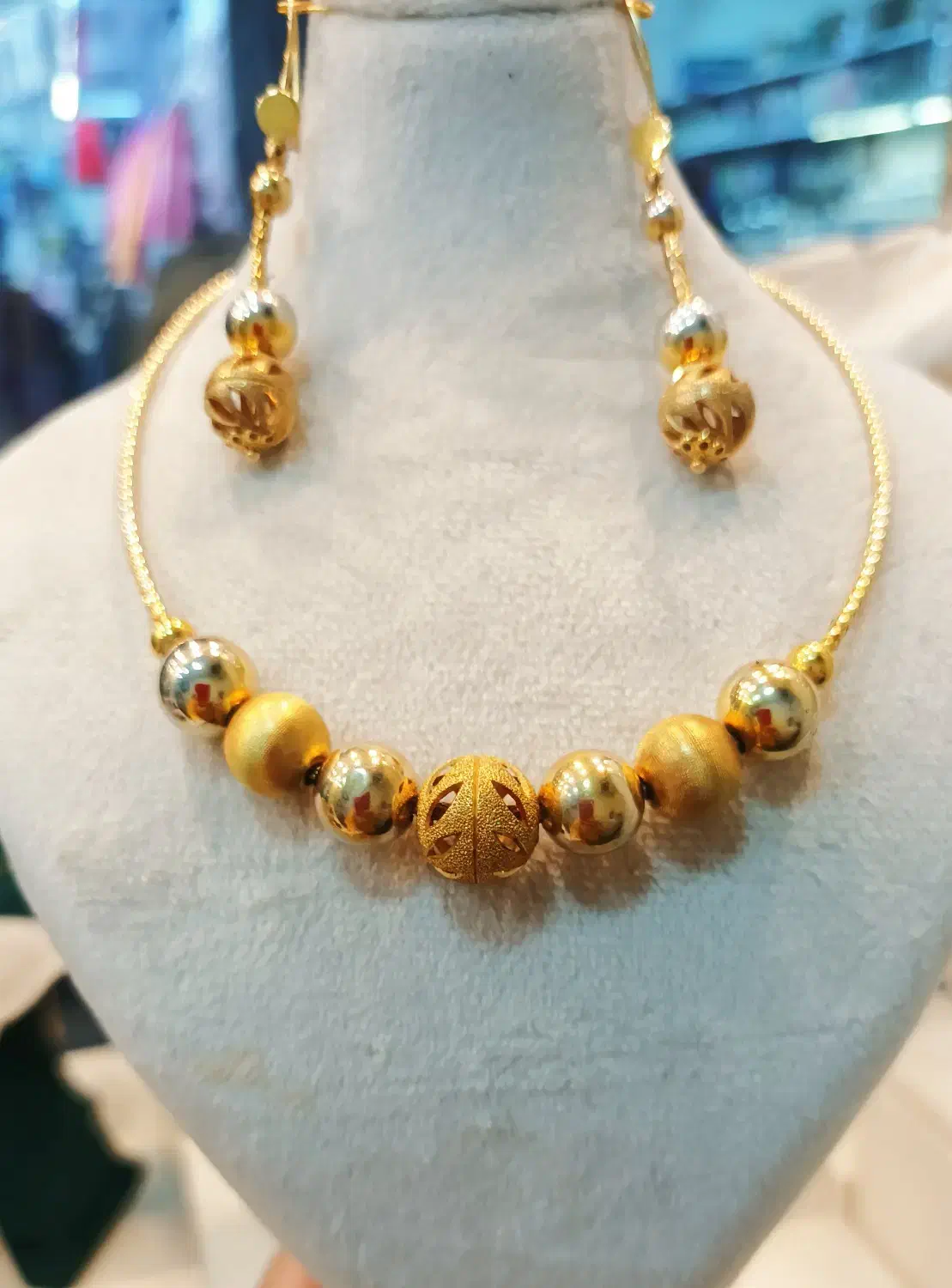 نیم ست طلا|جواهرات|سبزوار, قصبه غربی|دیوار