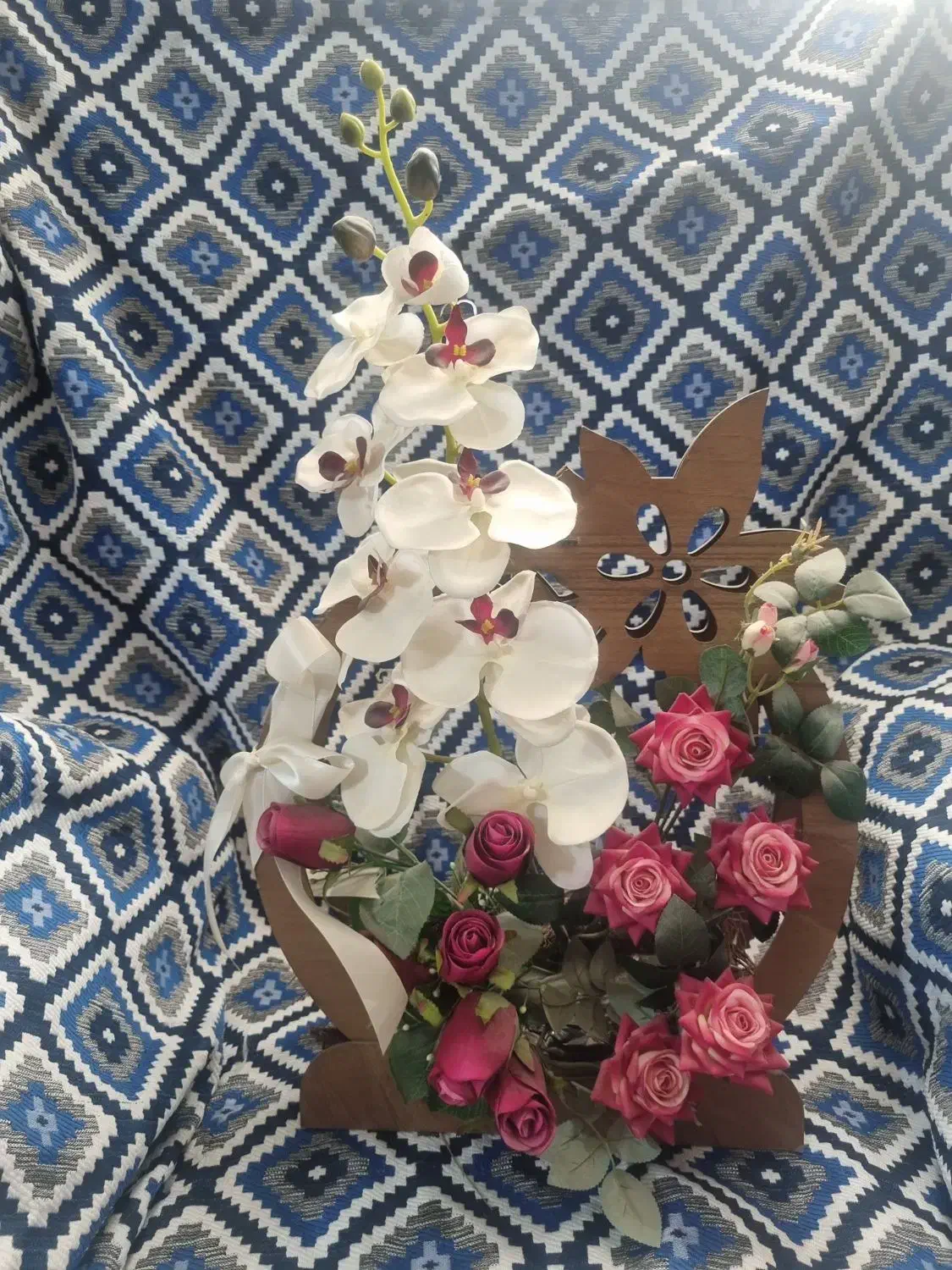 گل‌های تزئینی|گل مصنوعی|اصفهان, بوستان ناژوان|دیوار