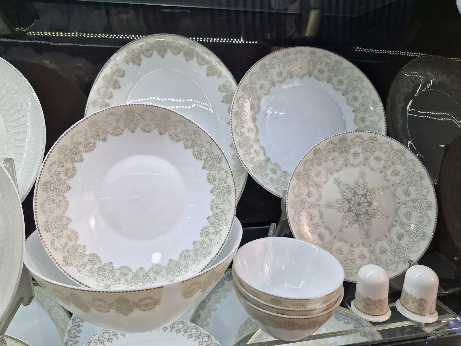 سرویس ۲۸پارچه آرکوپال|ظروف سرو و پذیرایی|قلعه نو, |دیوار