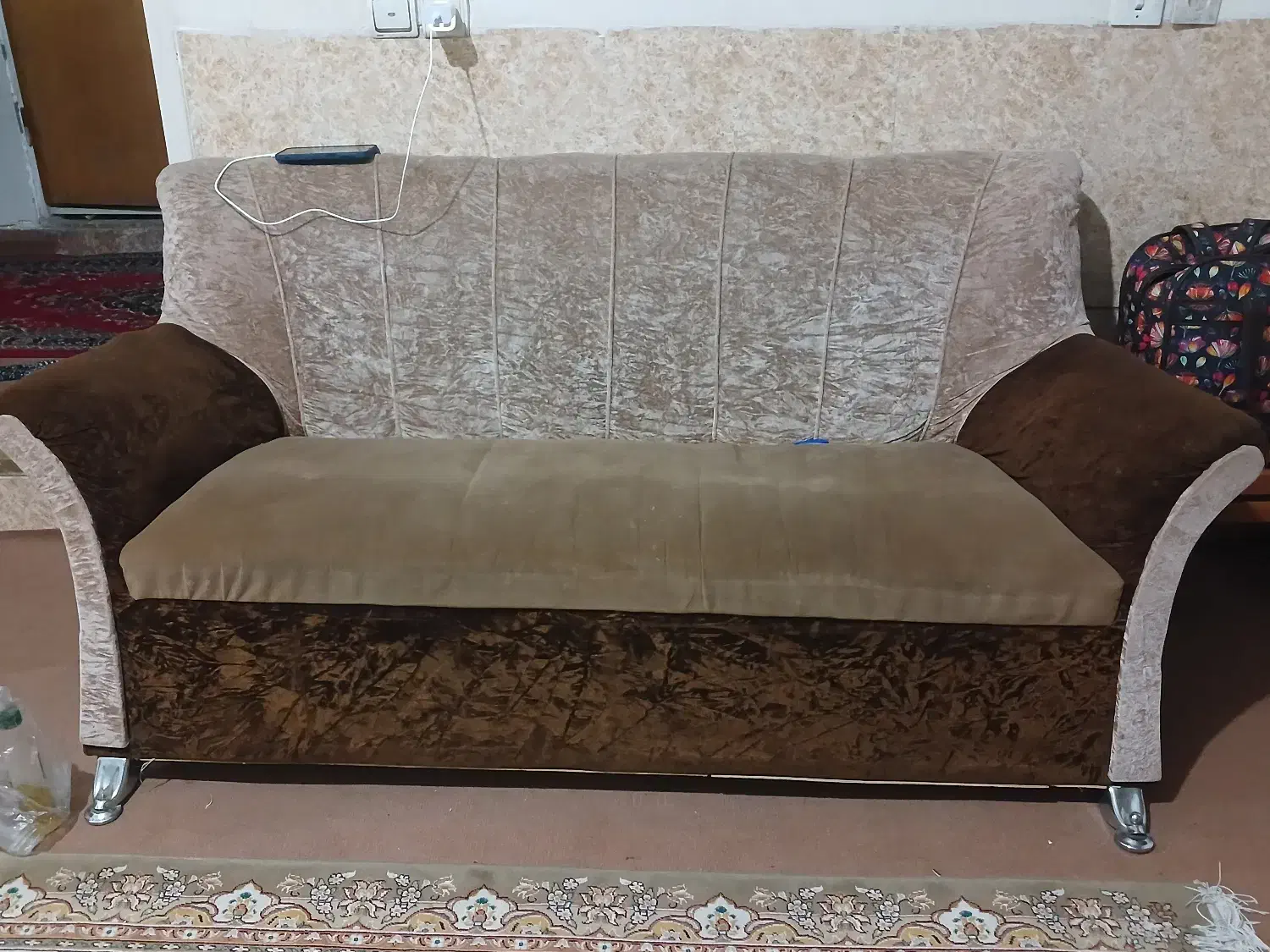 مبل هفت نفره|مبلمان خانگی و میز عسلی|شیراز, دلگشا|دیوار