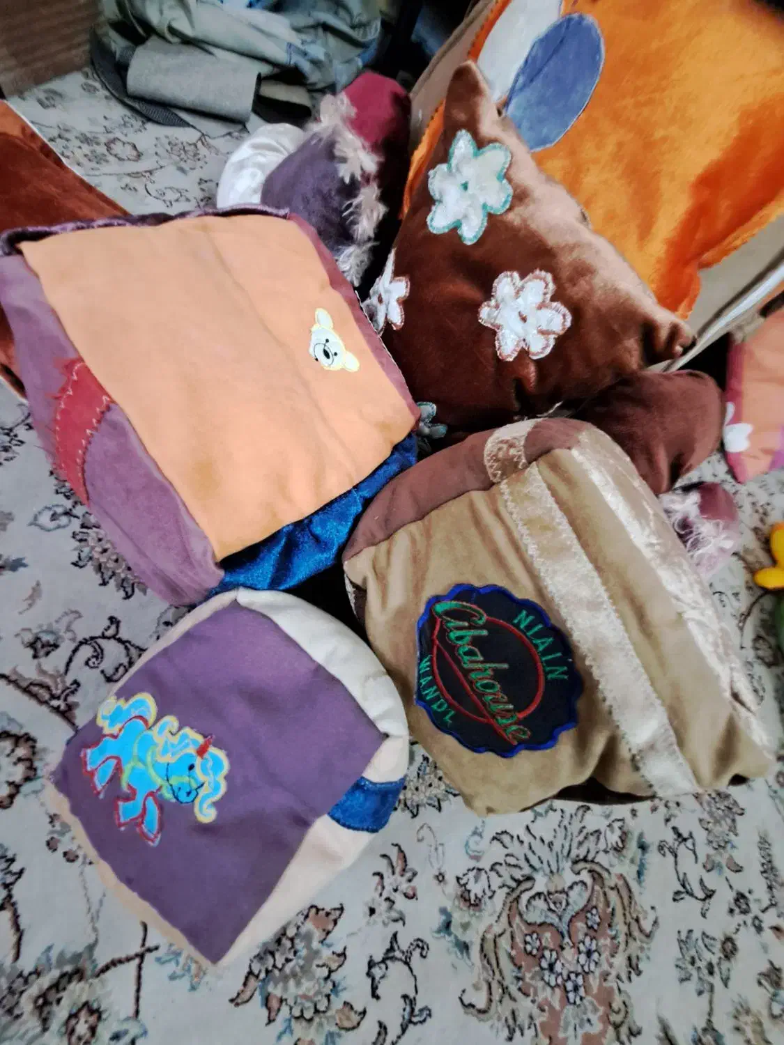 کوسن مناسب اتاق و تخت بچه و نوزاد|اسباب و اثاث بچه|کرمان, |دیوار