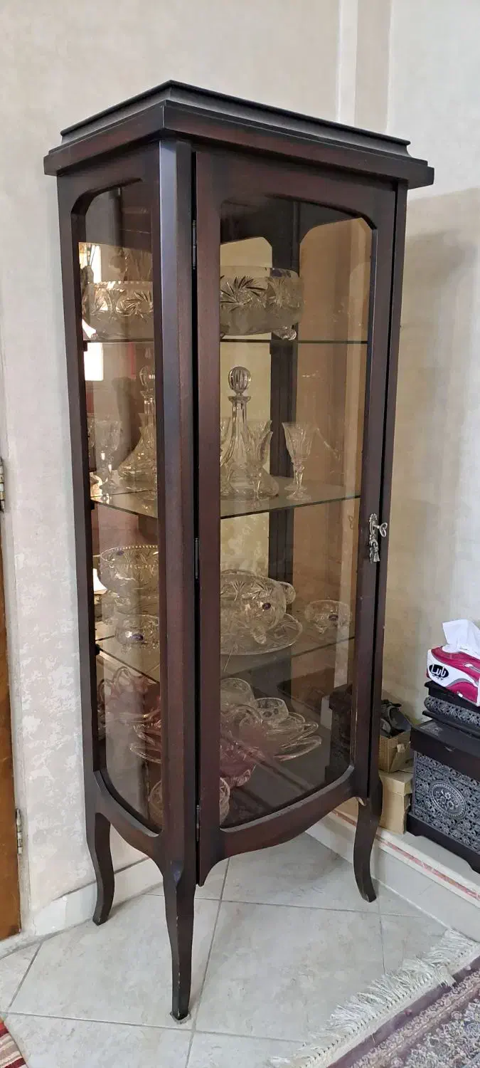 بوفه سبک ایتالیایی با روشنایی|بوفه، ویترین، کنسول|تهران, پرستار|دیوار