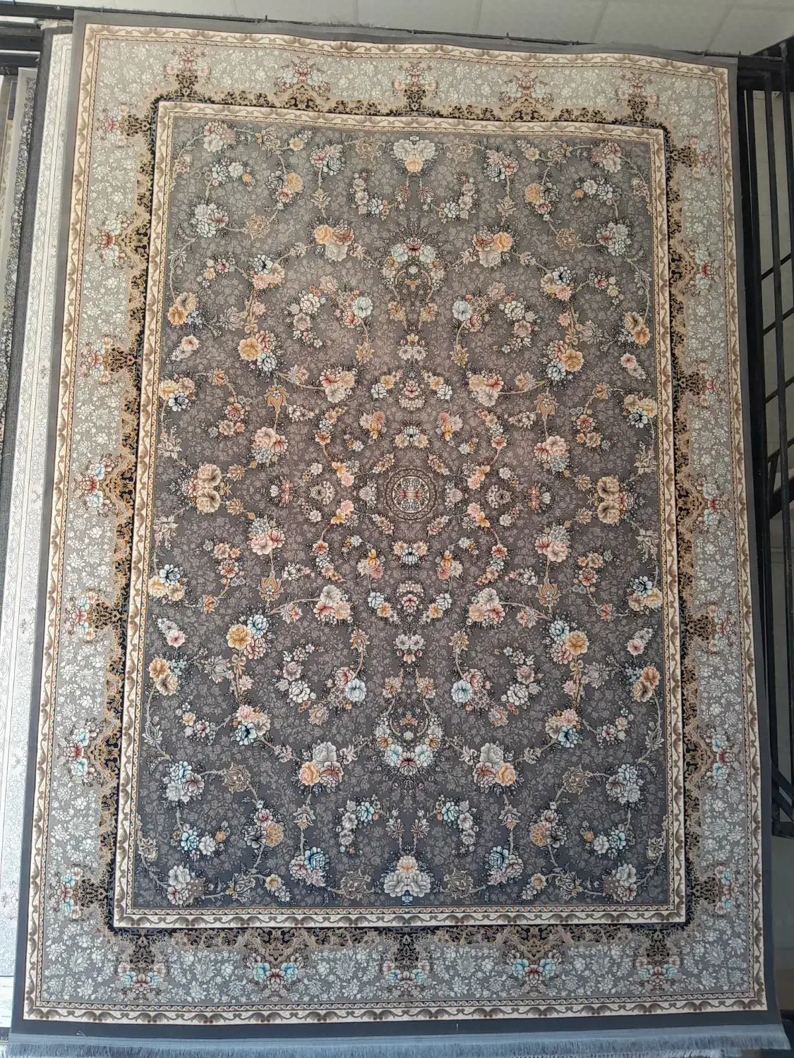 فروش فرش۹متری اکرولیک|فرش|بروجرد, |دیوار