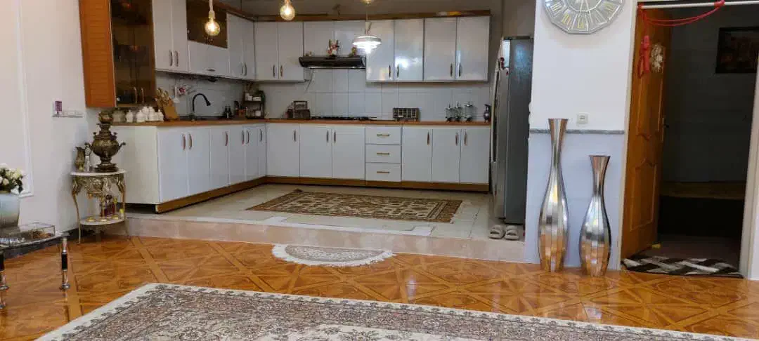 فروش دوطبقه ویلایی و دارای زیر زمین|فروش خانه و ویلا|نهاوند, |دیوار