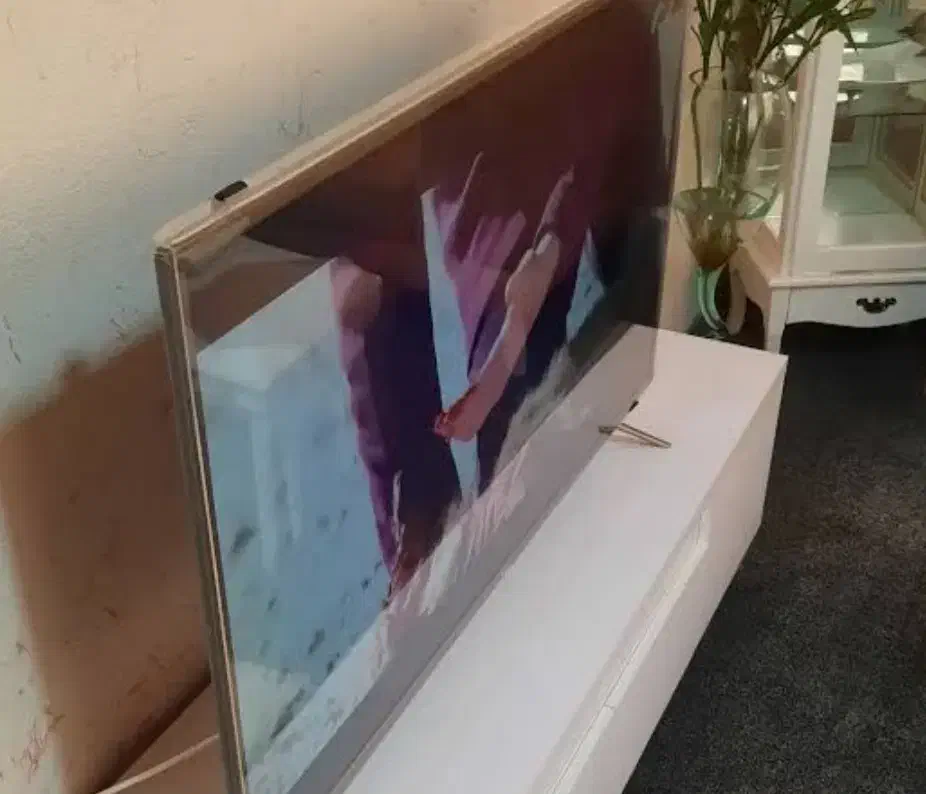 کاور صفحه 43 تا 75|تلویزیون و پروژکتور|سنندج, |دیوار