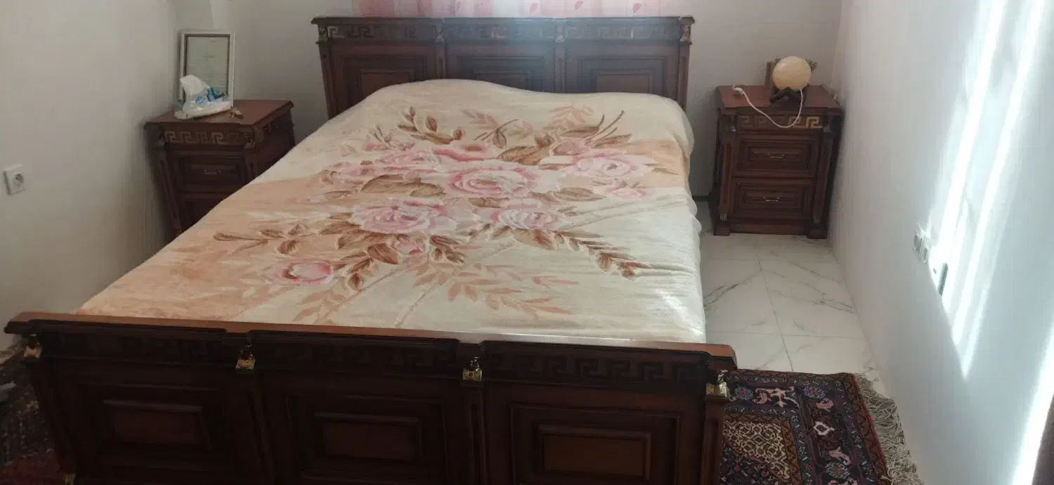 تخت به همراه خوشخواب|تخت و سرویس خواب|اردبیل, |دیوار