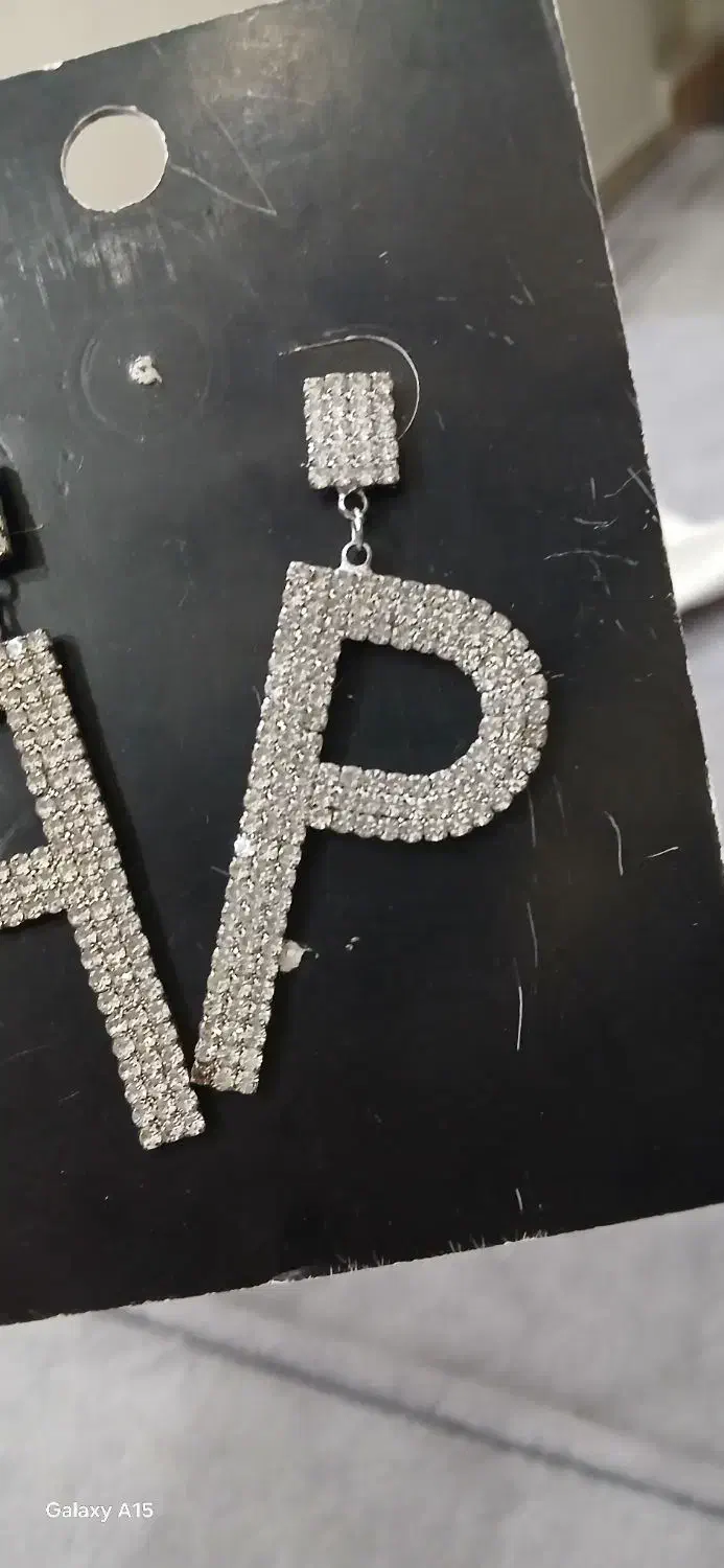 گوشواره حروف پی نگینی رنگ ثابت|بدلیجات|کرج, شاهینویلا|دیوار