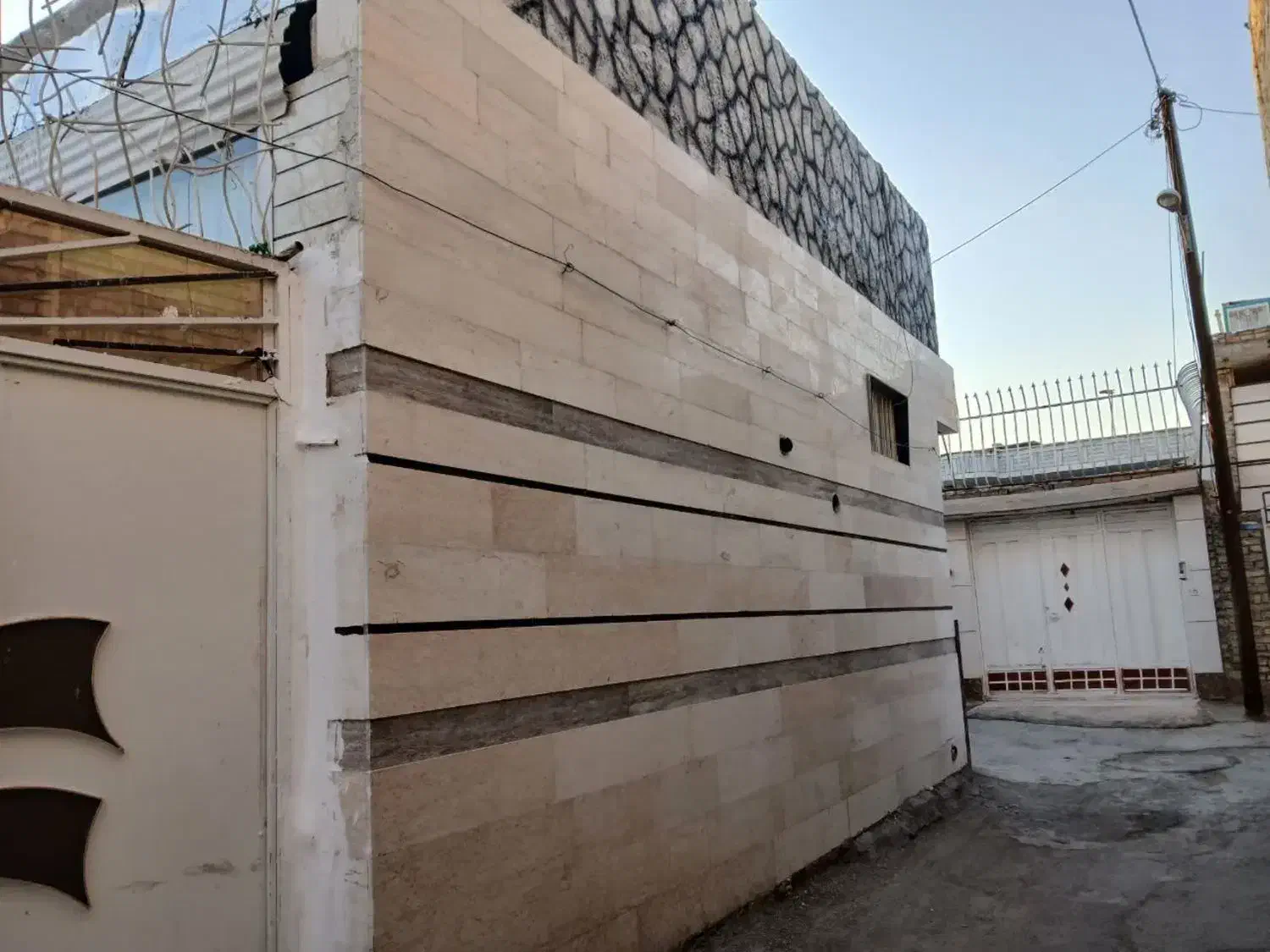 فروش یا قابل تهاتر با منزل کوچک تر در امفلکا|فروش خانه و ویلا|خمینی‌شهر, |دیوار