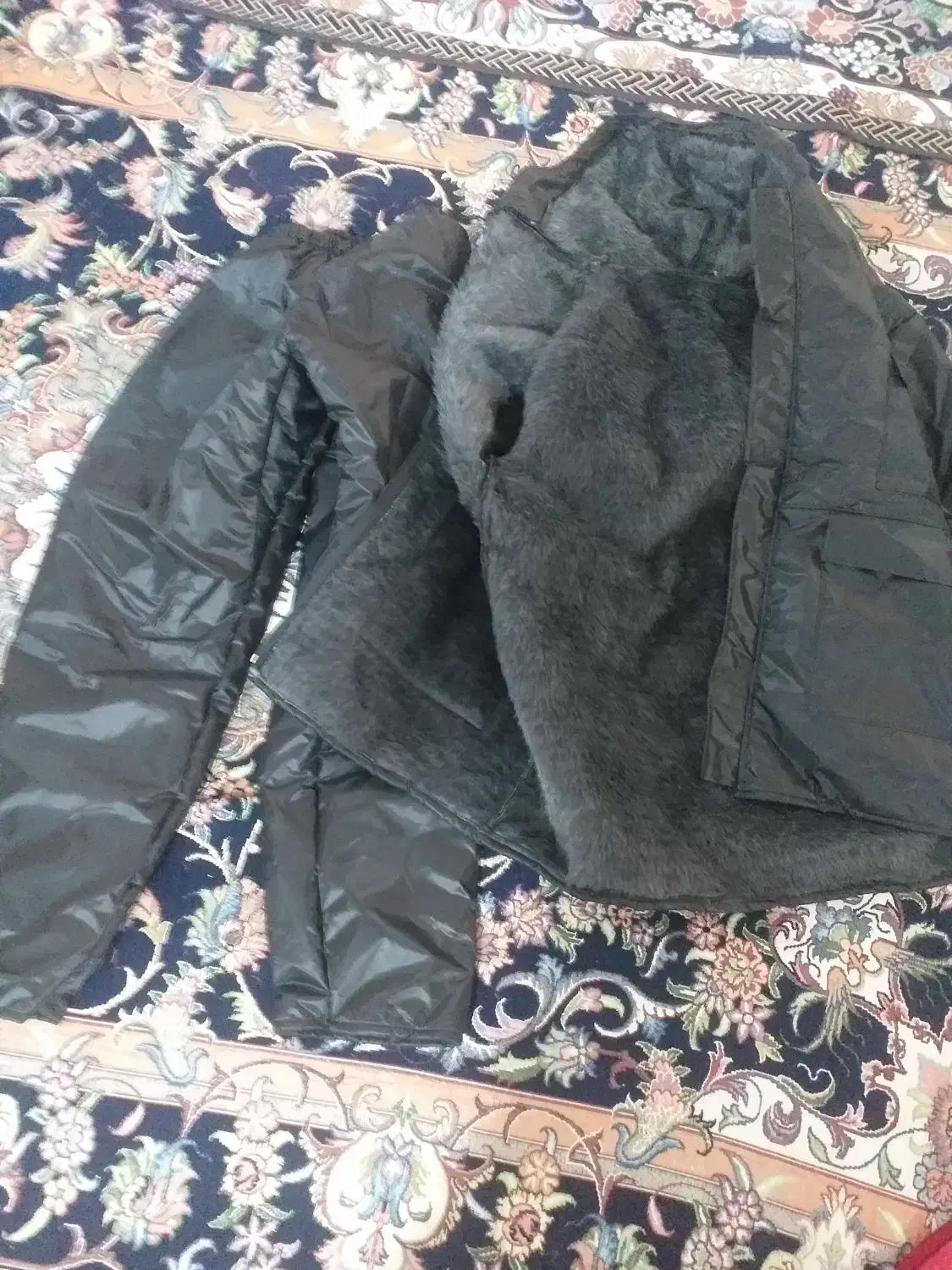 ست بادگیر خزدار|کیف، کفش، کمربند|بشاریات, |دیوار