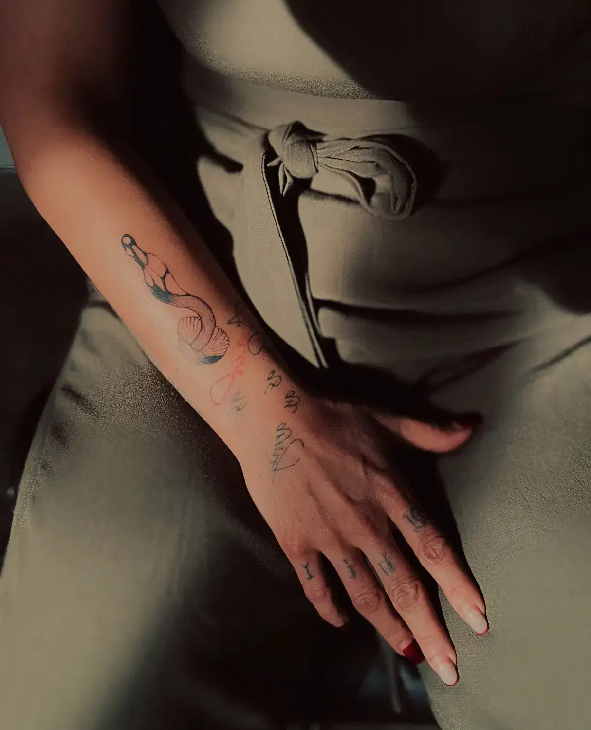 تتو|خدمات آرایشگری و زیبایی|شیراز, قلات|دیوار