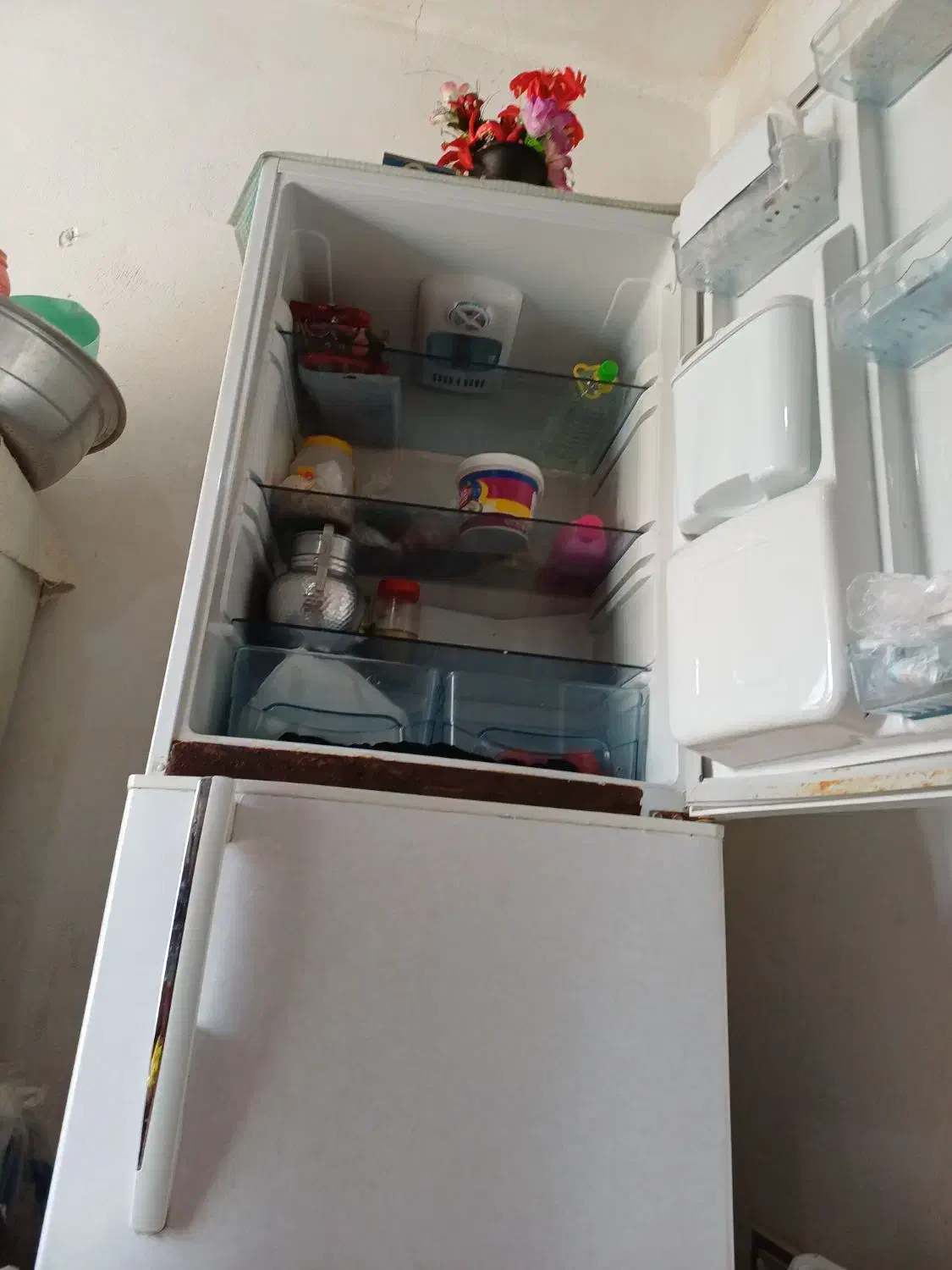 باسلام یخچال فریزر ب فروش میرسه|یخچال و فریزر|کهنوج, |دیوار