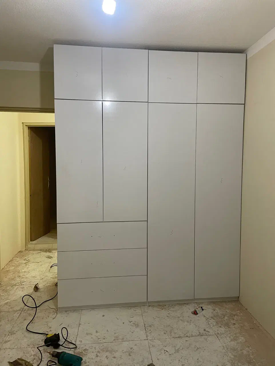 نصب و تعمیرات انواع کابینت و کمد دیواری|خدمات پیشه و مهارت|پرند, فاز ۲|دیوار