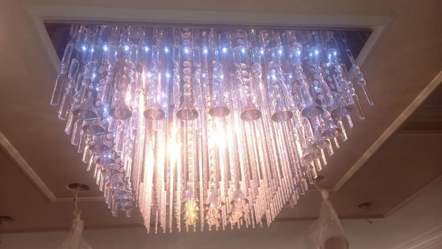 لوستر مربعی|لوستر و چراغ آویز|اراک, |دیوار