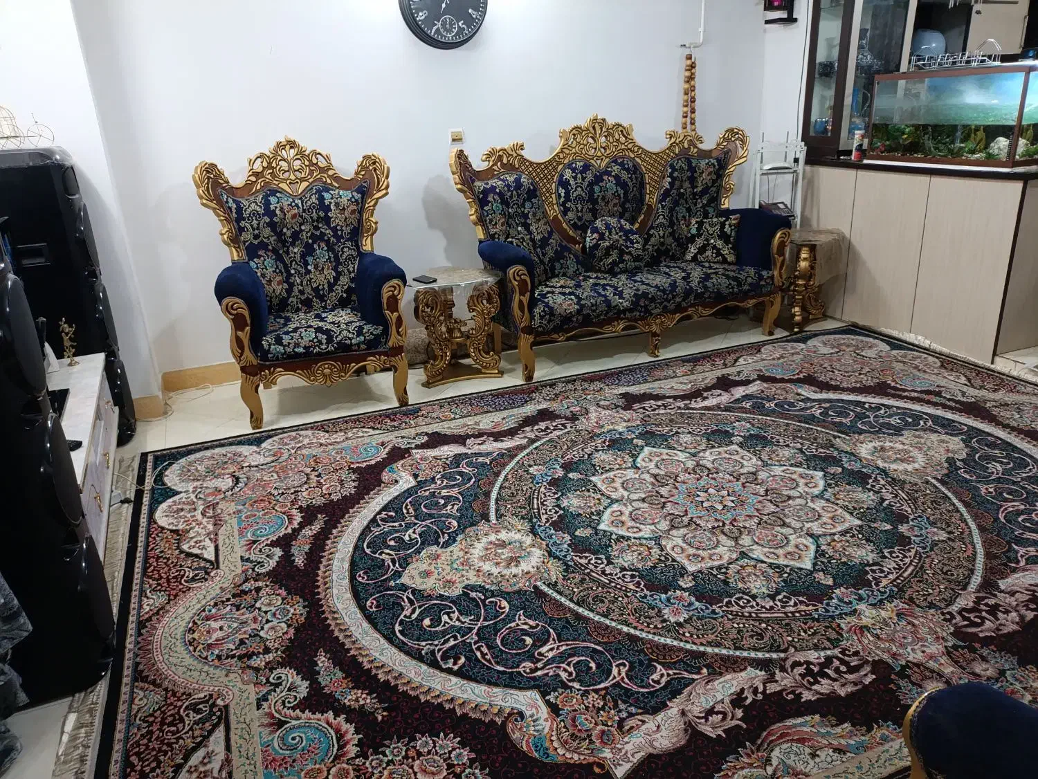 مبل سلطنتی 7نفره و عسلی|مبلمان خانگی و میز عسلی|قرچک, شهرک طلائیه|دیوار