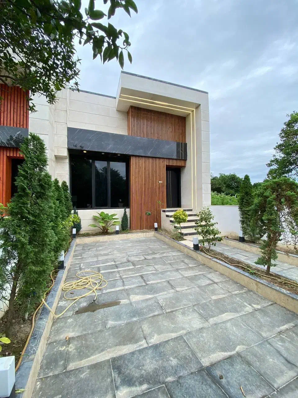 ویلا مدرن شهرکی/سرسبز جنگلی/شمالی|فروش خانه و ویلا|تهران, حکیمیه|دیوار