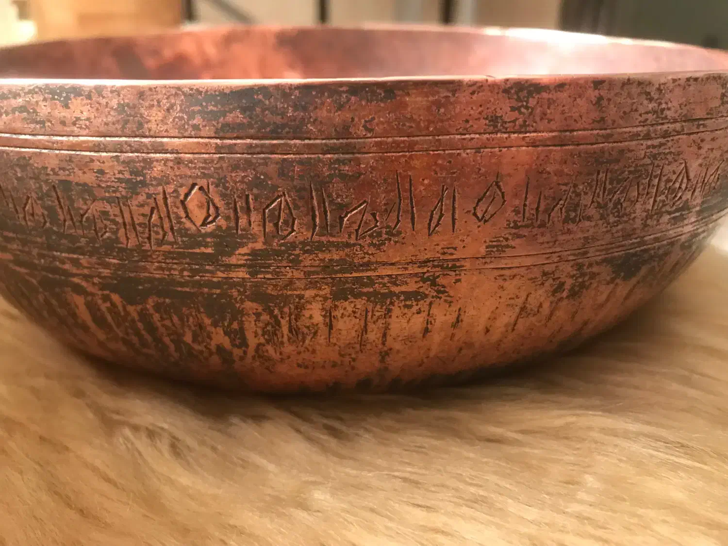 مجموعه ۳۰۰ ساله بکر|کلکسیون اشیاء عتیقه|پایین هولار, |دیوار