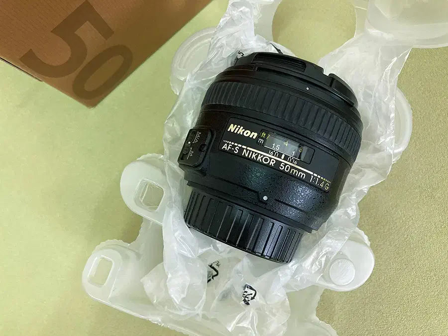 لنز نیکون Nikon 50 f1/4G کاملا مشابه آک|دوربین عکاسی و فیلمبرداری|تهران, فلسطین (میدان انقلاب)|دیوار