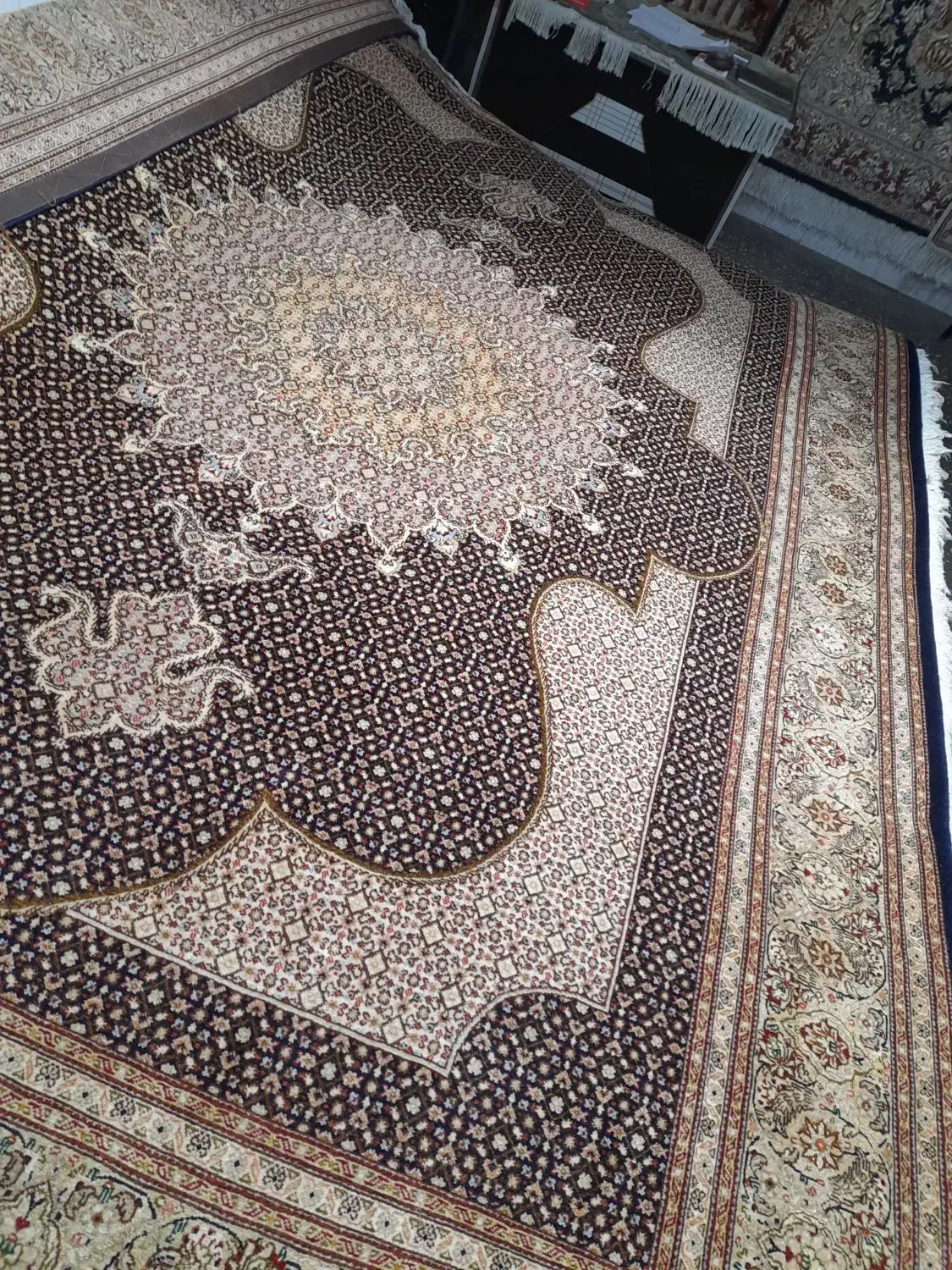 قالی۹متری ۴۰رج نقشه قاب قرانی درحدنوو۵۰رج|فرش|تبریز, |دیوار