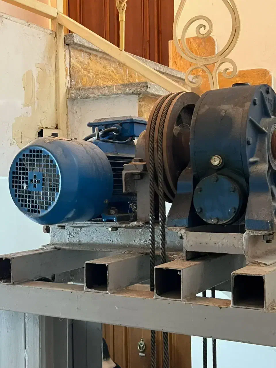 بالابر|مصالح و تجهیزات ساختمان|رشت, دیلمان|دیوار