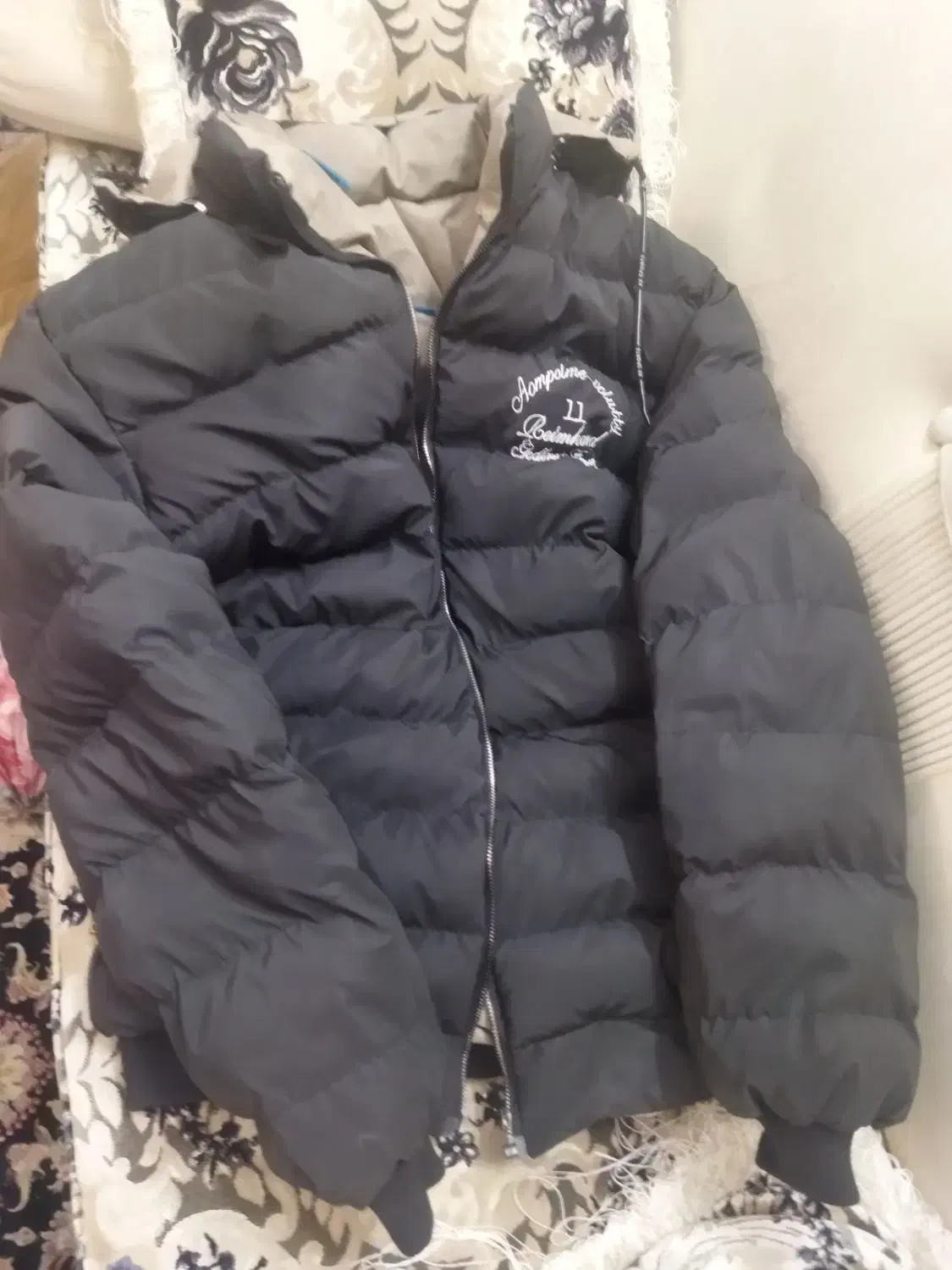 کاپشن نو|لباس|تهران, سبلان (لشگر)|دیوار