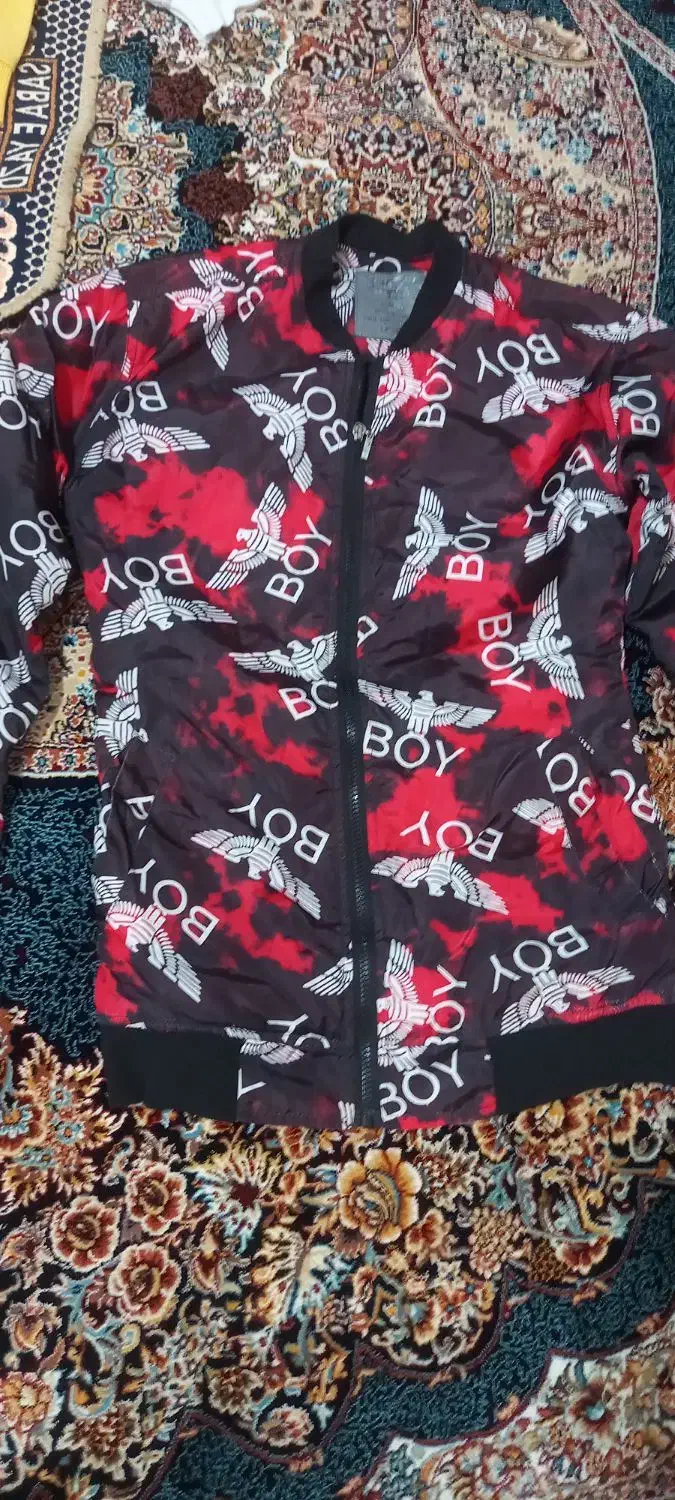 دورس و کاپشن|لباس|رباطکریم, شترخوار|دیوار