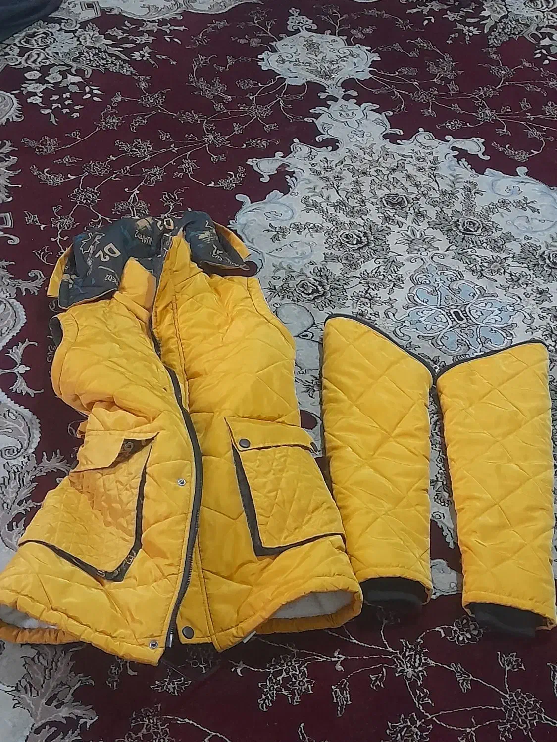 پافر همراه با آستین،توضیحات نوشتم|لباس|ایذه, |دیوار