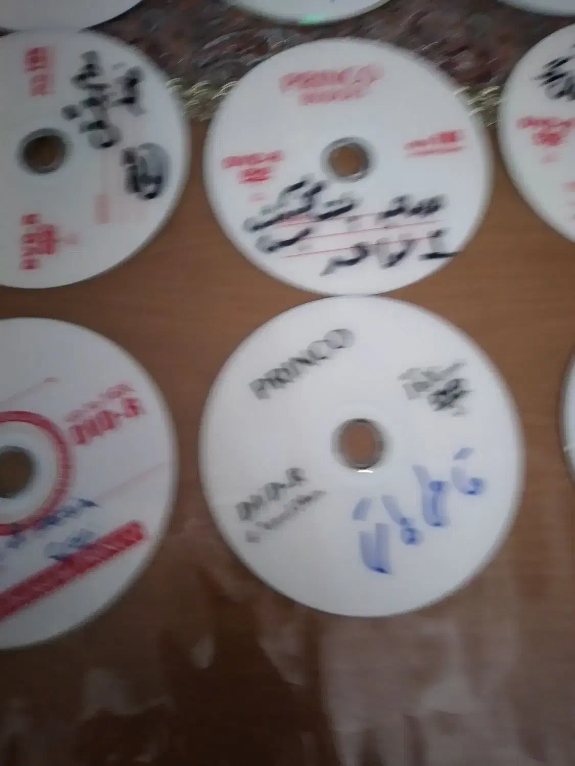 ۲۳۰ عدد سی دی به فروش میرسد|فیلم و موسیقی|رشت, علی آباد|دیوار